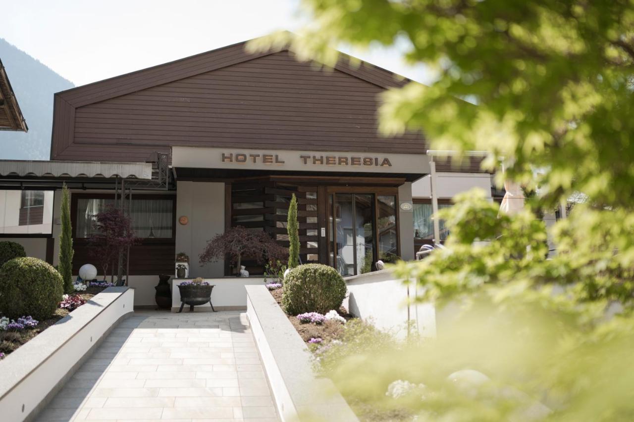 Hotel Theresia San Leonardo in Passiria Exterior photo