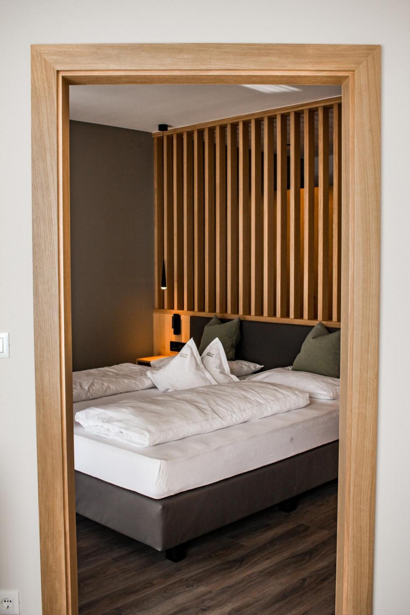 Hotel Theresia San Leonardo in Passiria Exterior photo