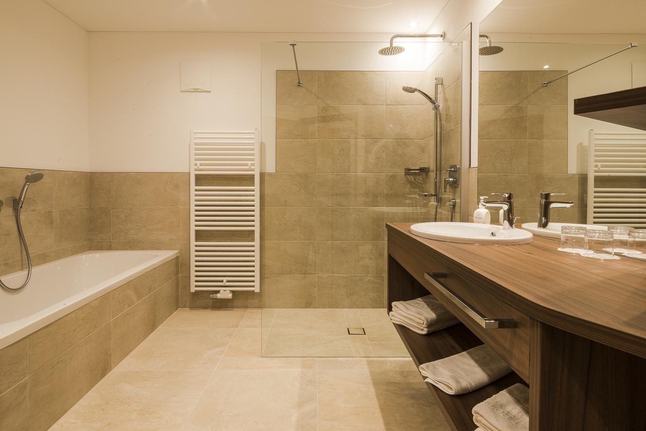 Hotel Theresia San Leonardo in Passiria Exterior photo